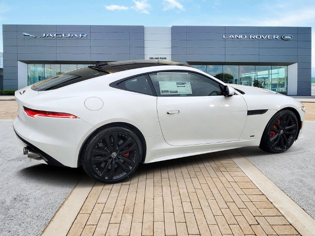 Used 2024 Jaguar F-TYPE Coupe AWD image 4