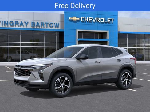 New 2026 Chevrolet Trax RS w/ Driver Confidence Package FWD image 2