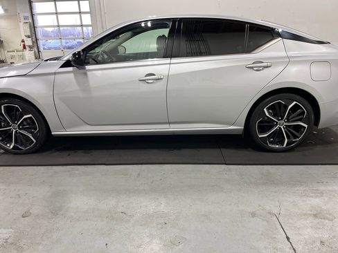 Used 2023 Nissan Altima 2.5 SR image 26
