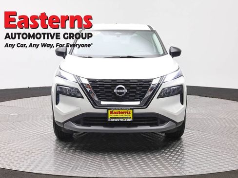 Used 2023 Nissan Rogue S AWD/4WD image 2