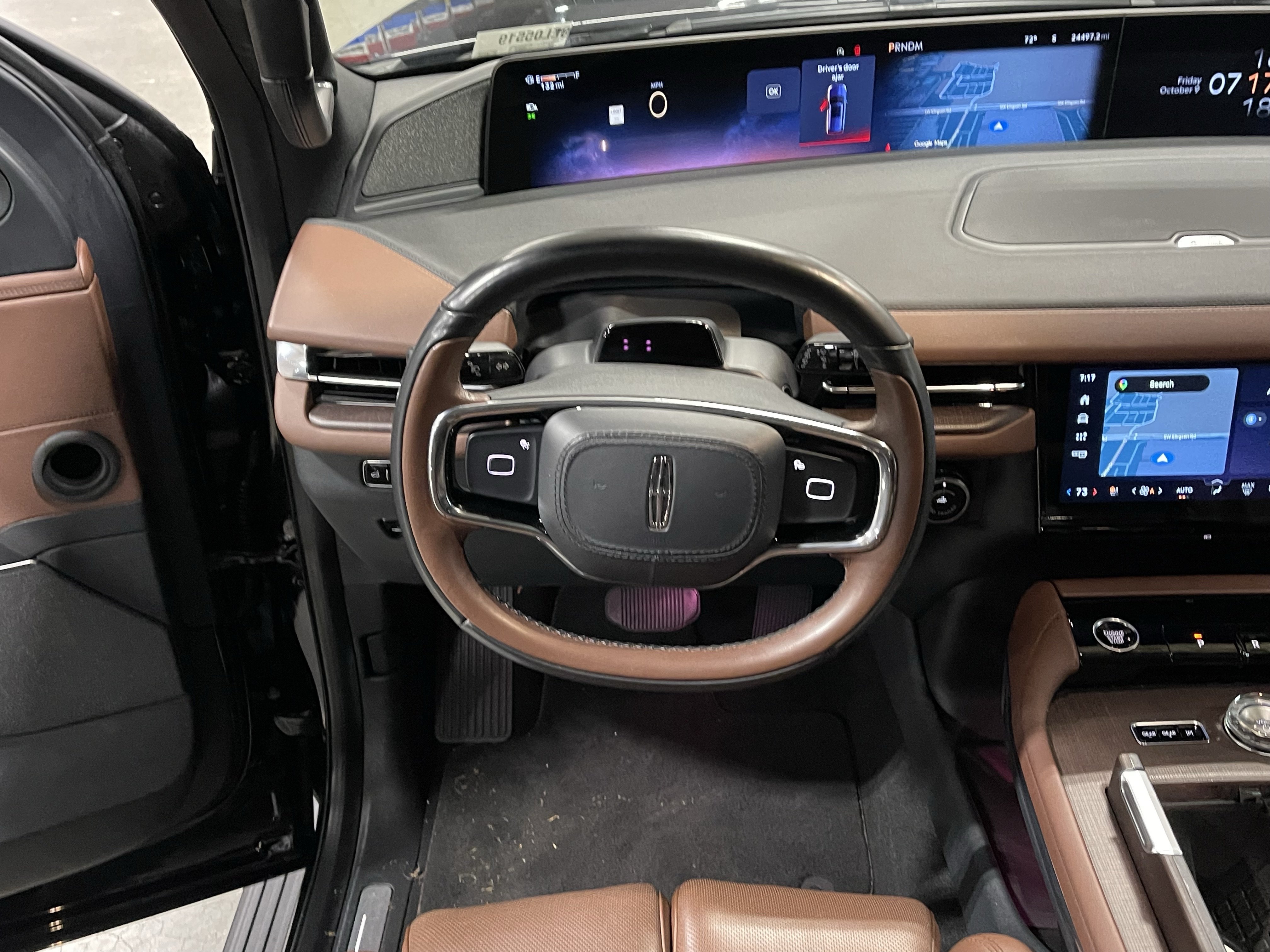 Used 2025 Lincoln Navigator Reserve AWD/4WD image 13