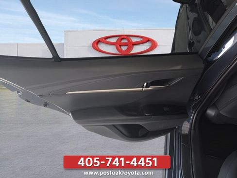 Used 2026 Toyota Camry SE w/ Convenience Package FWD image 21