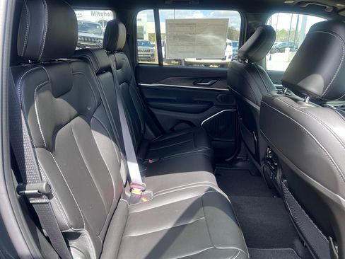 New 2026 Jeep Grand Cherokee Limited w/ Limited Altitude Package image 14