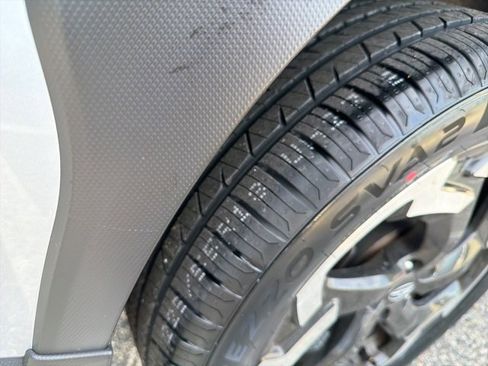 Used 2023 Subaru Crosstrek 2.5i Limited w/ Moonroof Package image 17