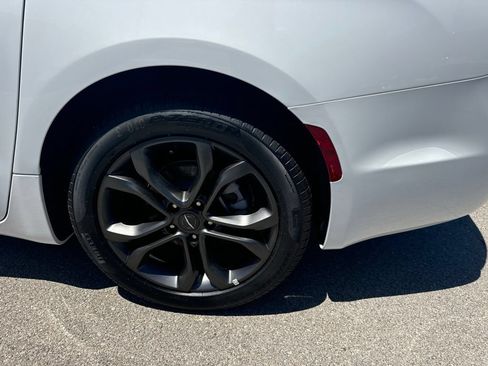 New 2026 Chrysler Pacifica Select FWD image 7