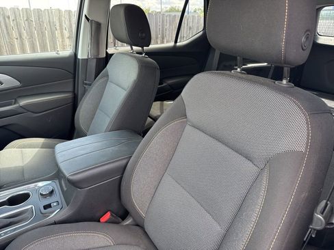 Used 2019 Chevrolet Traverse LT w/ LPO, Floor Liner Package AWD/4WD image 9