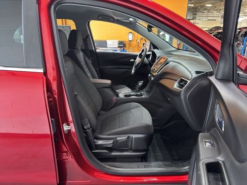 Used 2024 Chevrolet Equinox LT w/ LPO, Floor Liner Package AWD/4WD image 19