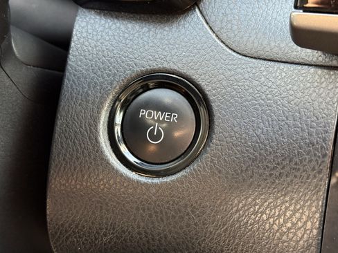 Used 2025 Toyota Camry LE image 26