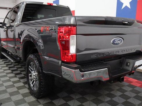 Used 2018 Ford F250 Lariat w/ Lariat Ultimate Package AWD/4WD image 11