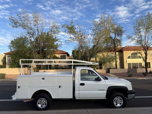 Used 2003 Chevrolet Silverado 2500 W/T image 3