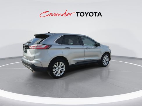 Used 2022 Ford Edge Titanium AWD/4WD image 8