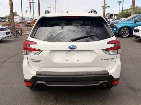 Used 2023 Subaru Forester Premium AWD/4WD image 4
