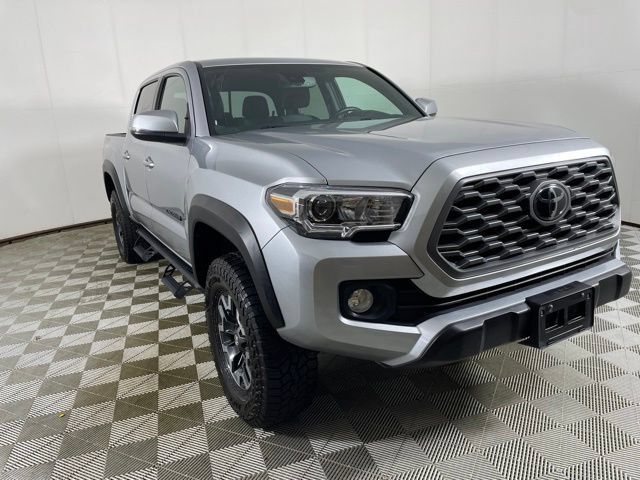 Used 2023 Toyota Tacoma TRD Off-Road w/ Black Out Package (TMS) AWD/4WD image 1