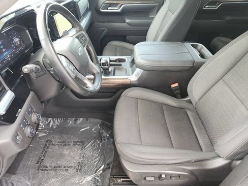 Used 2024 Chevrolet Silverado 1500 LT Trail Boss w/ Protection Package AWD/4WD image 10