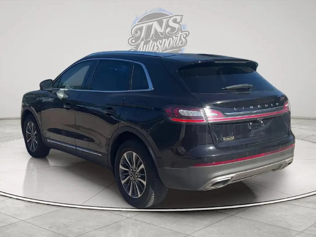 Used 2021 Lincoln Nautilus AWD w/ Equipment Group 101A image 3