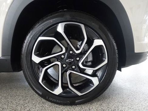 New 2026 Chevrolet Trax RS w/ Driver Confidence Package FWD image 25