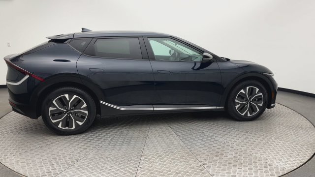 Used 2024 Kia EV6 Light AWD/4WD image 9