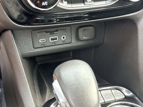Used 2022 Buick Encore GX Essence w/ Advanced Technology Package FWD image 20