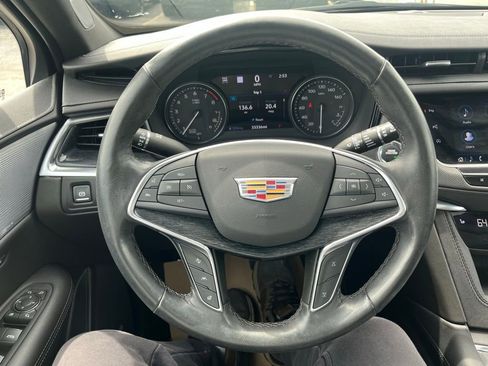 Used 2023 Cadillac XT5 Premium Luxury w/ Technology Package AWD/4WD image 13