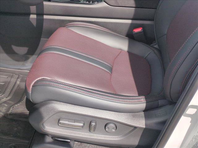 New 2026 Honda Pilot Black Edition image 4