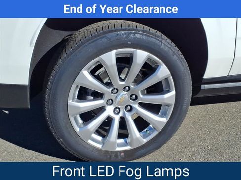 New 2025 Chevrolet Suburban Premier image 28