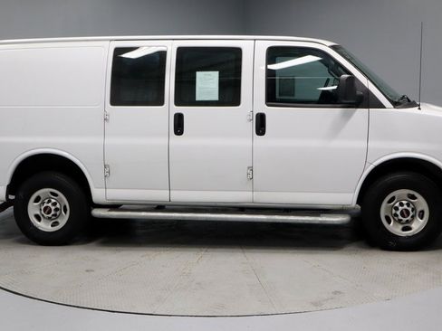 Used 2024 GMC Savana 2500 Work Van w/ Driver Convenience Package image 4
