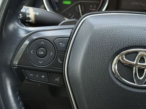Used 2019 Toyota Camry SE FWD image 13
