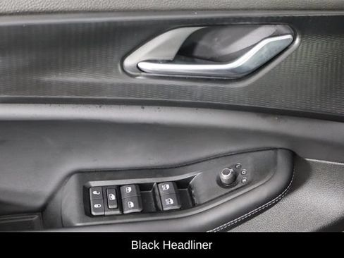 Used 2025 Jeep Grand Cherokee Altitude AWD/4WD image 20