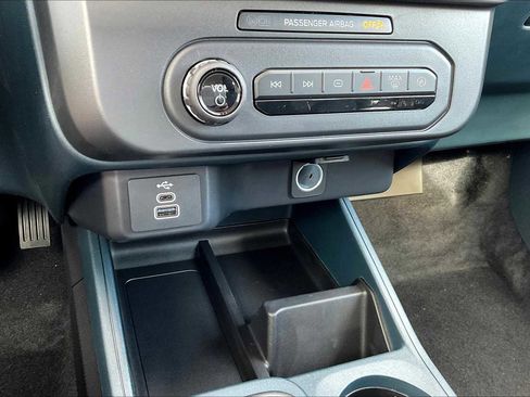 New 2025 Ford Maverick XL w/ Equipment Group 102A image 16