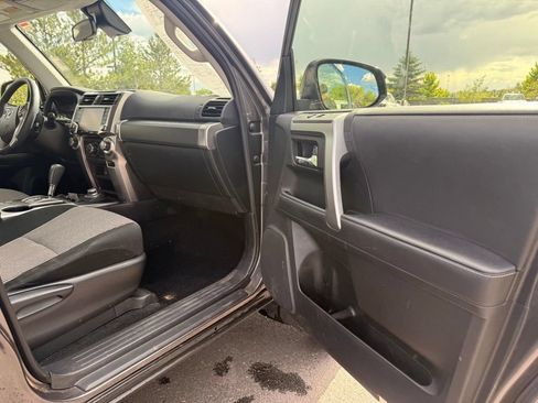 Used 2023 Toyota 4Runner SR5 AWD/4WD image 10