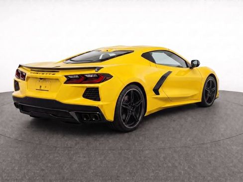 Used 2025 Chevrolet Corvette Stingray Coupe w/ 1LT RWD image 8