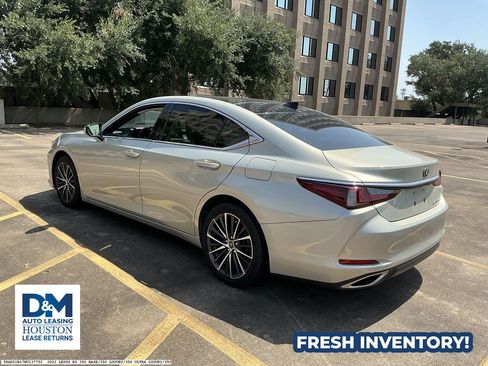 Used 2022 Lexus ES 350 w/ Premium Package FWD image 4