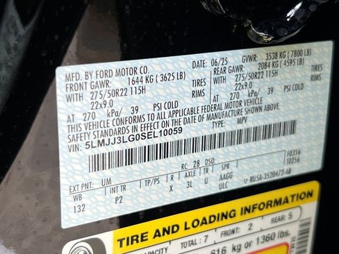 New 2025 Lincoln Navigator L Reserve w/ Jet Appearance Package image 28