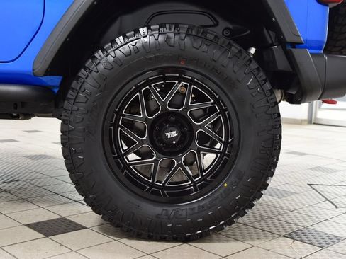 Used 2024 Jeep Wrangler Rubicon w/ Convenience Group AWD/4WD image 26
