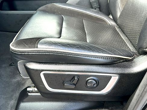 Used 2024 RAM 1500 Laramie RWD image 15
