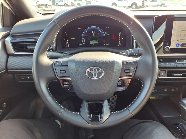 Used 2025 Toyota Camry SE FWD image 38
