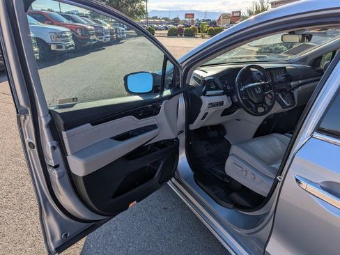 Used 2019 Honda Odyssey Elite image 8