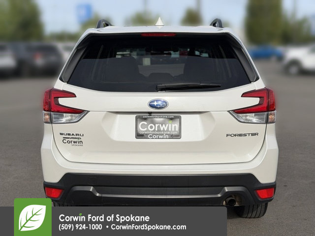 Used 2019 Subaru Forester Premium w/ All-Weather Package AWD/4WD image 16