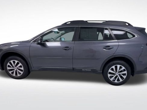 Used 2022 Subaru Outback Premium AWD/4WD image 5