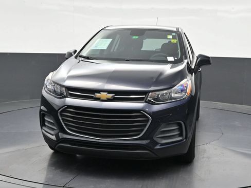 Used 2022 Chevrolet Trax LS AWD/4WD image 9