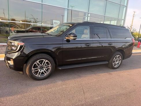 Used 2025 Ford Expedition Max Active AWD/4WD image 21