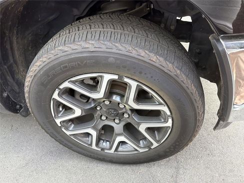 Used 2025 RAM 1500 Laramie image 14