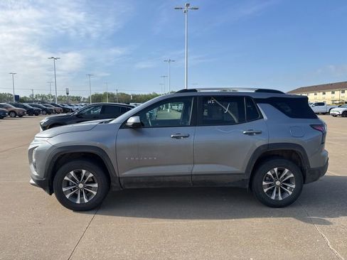 Used 2025 Chevrolet Equinox LT w/ Convenience Package II image 6