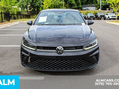 Used 2025 Volkswagen Jetta Sport FWD image 9