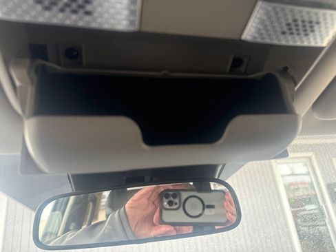 Used 2023 Kia Telluride S image 36