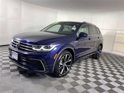 Used 2022 Volkswagen Tiguan SEL R-Line image 4