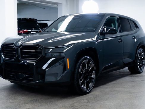 Used 2023 BMW XM image 3