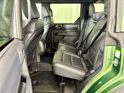 Used 2025 Ford Bronco Badlands AWD/4WD image 13