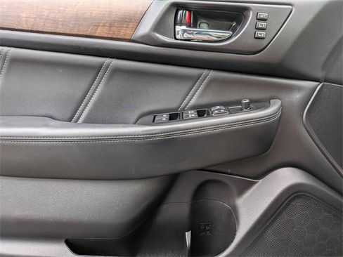 Used 2018 Subaru Outback 2.5i Limited image 23