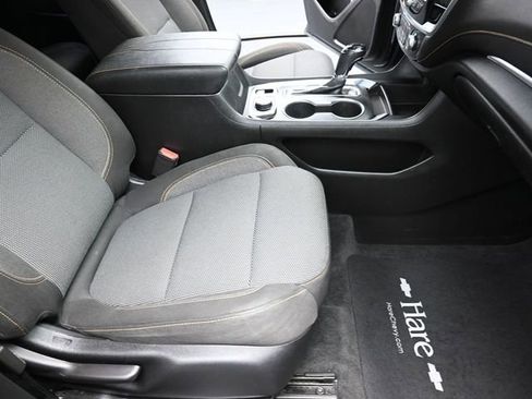 Used 2020 Chevrolet Traverse LT w/ Driver Confidence II Package image 27